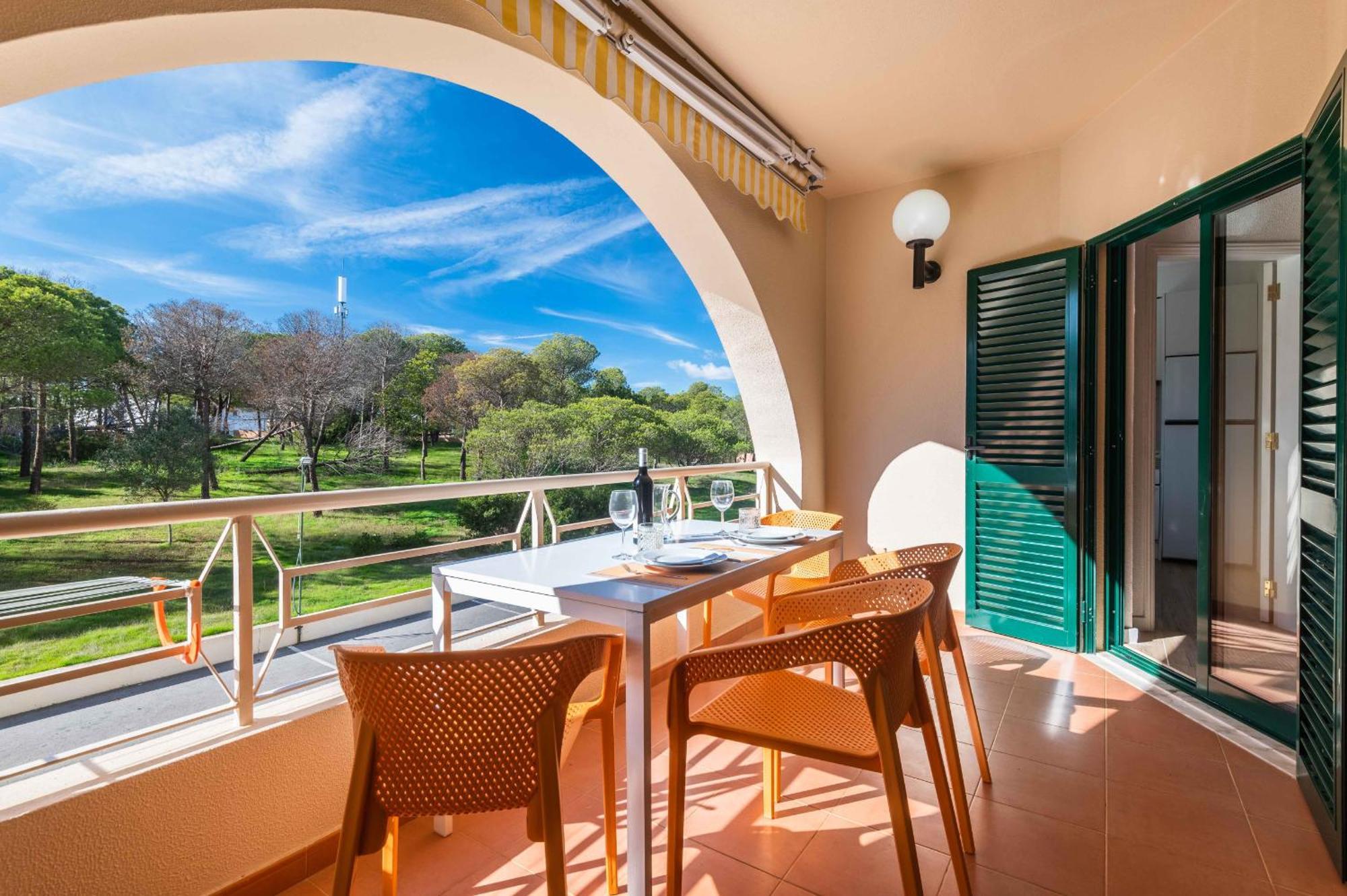 Salgados 1 Bedroom Apartment - 500M From The Beach Guia  Kültér fotó