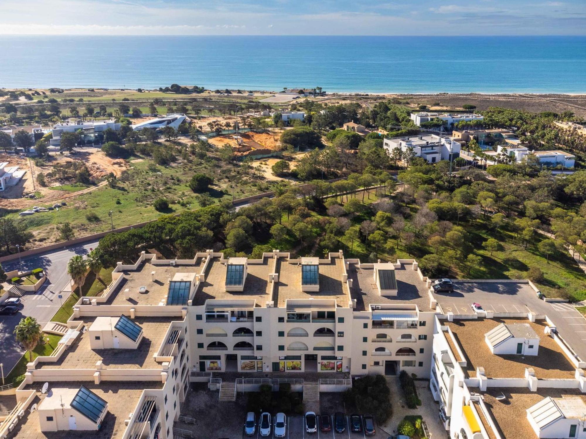 Salgados 1 Bedroom Apartment - 500M From The Beach Guia  Kültér fotó