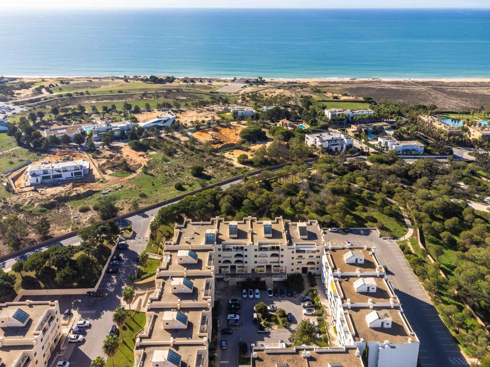 Salgados 1 Bedroom Apartment - 500M From The Beach Guia  Kültér fotó