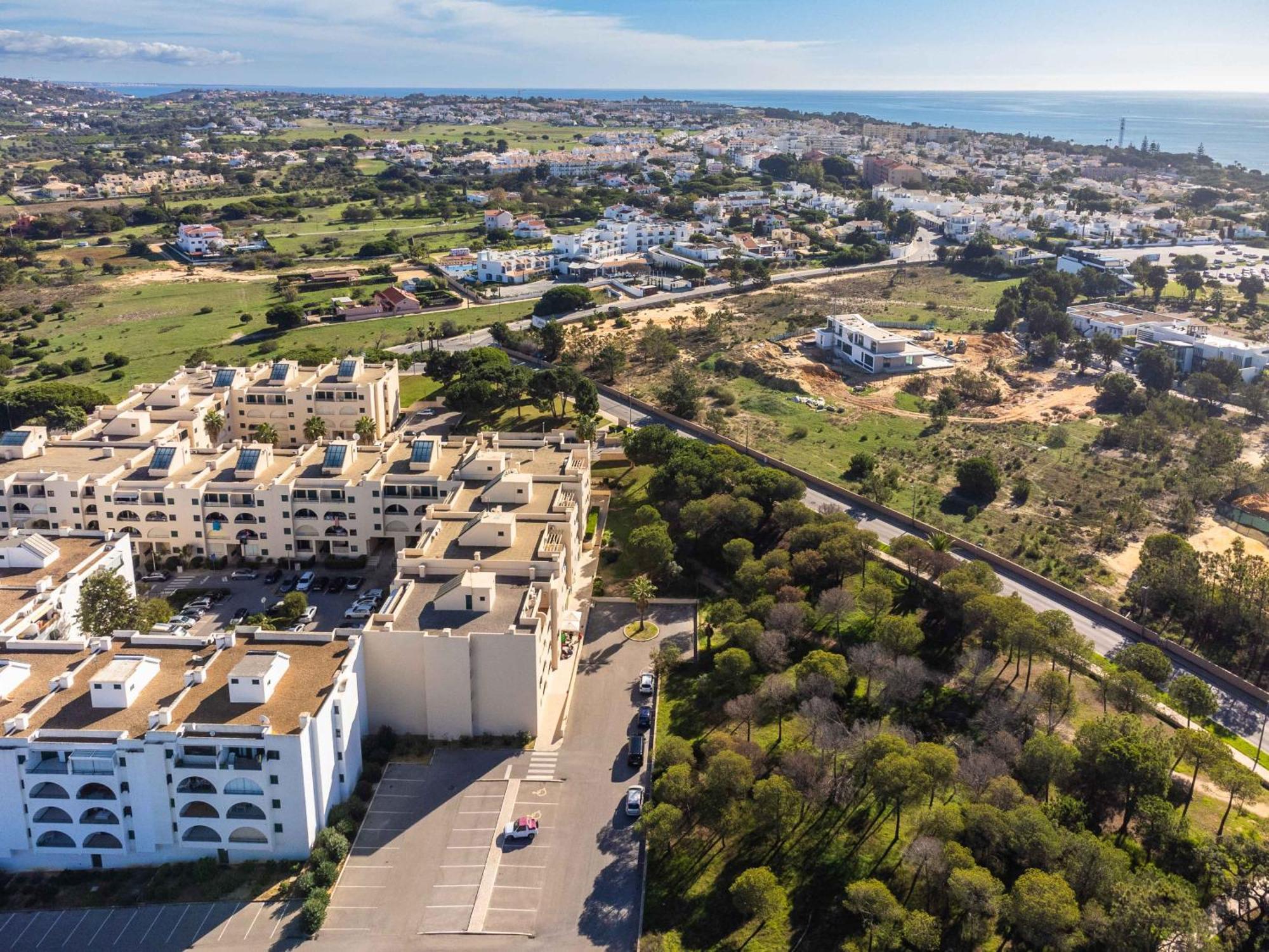 Salgados 1 Bedroom Apartment - 500M From The Beach Guia  Kültér fotó